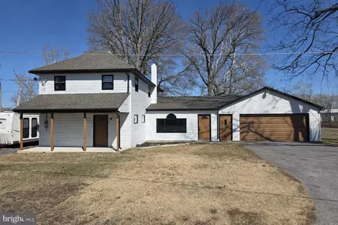 303 York Rd, New Cumberland, PA 17070