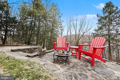 29 Hayward Hts, Glen Rock, PA 17327