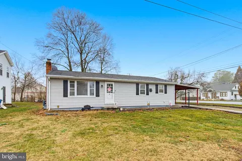 4 Keller Ave, Hellam, PA 17406