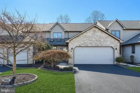 2552 Fairway Dr #2552, York, PA 17402