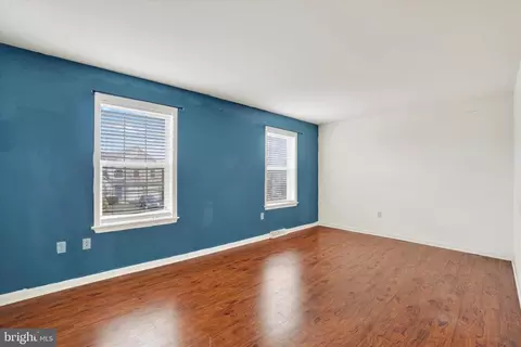 Living - 590 Thomas Armor Dr, Windsor, PA 17366 photo 4 of 4