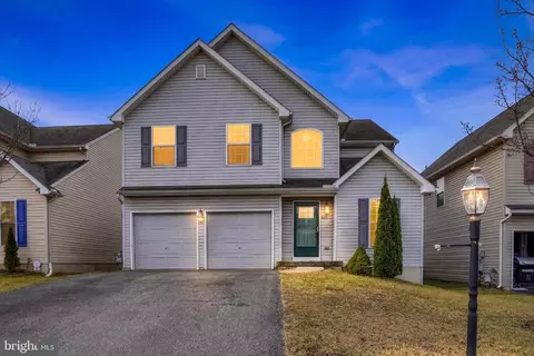 590 Thomas Armor Dr, Windsor, PA 17366