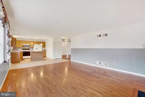 Living - 590 Thomas Armor Dr, Windsor, PA 17366 photo 3 of 4