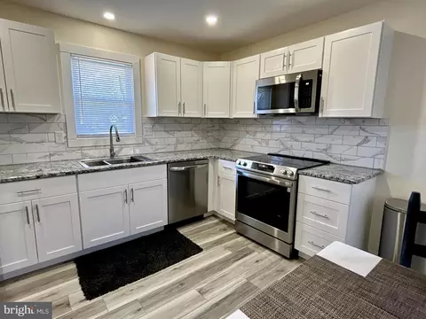 Kitchen - 869 E Walnut St, Hanover, PA 17331 photo 1 of 2