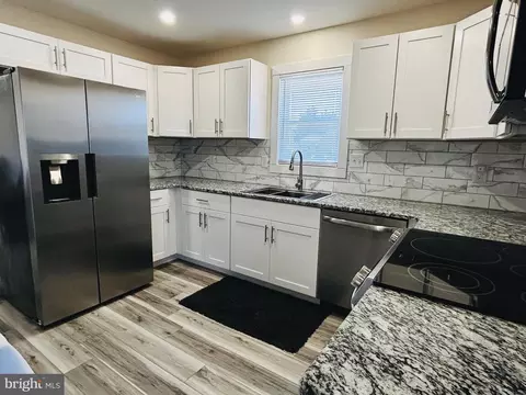 Kitchen - 869 E Walnut St, Hanover, PA 17331 photo 2 of 2