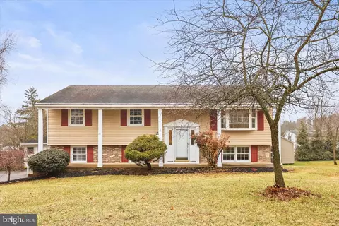 21 Independence Dr, New Freedom, PA 17349