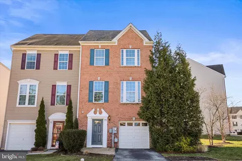 854 Blossom Dr, Hanover, PA 17331