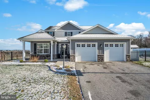 100 Eagle Rd, Dillsburg, PA 17019