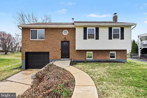 4273 Marlborough Rd, Dover, PA 17315