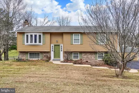 16 Dickinson Ct, New Freedom, PA 17349