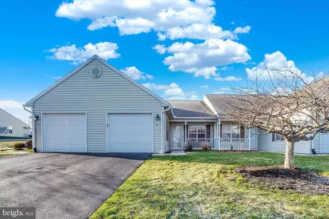 8 Hagarman Dr #8, York, PA 17408