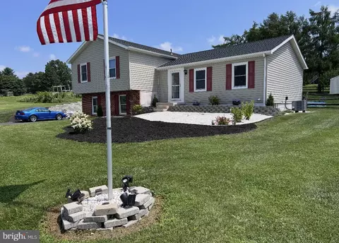 410 Shorbs Hill Rd, Hanover, PA 17331
