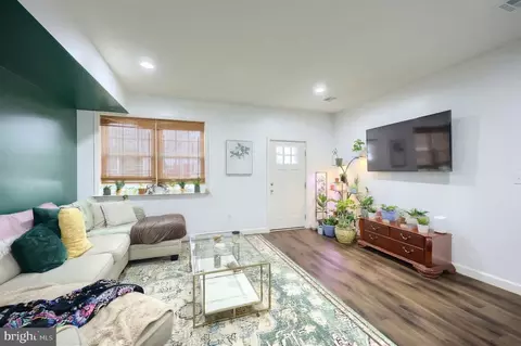 Entry Way - 263 3rd St # -A, Hanover, PA 17331 photo 1 of 5