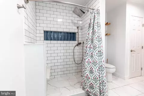 Bath - 717 E Walnut St, Hanover, PA 17331 photo 1 of 1
