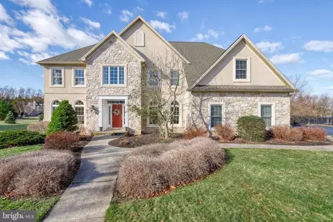 111 Turtle Hollow Dr, Lewisberry, PA 17339
