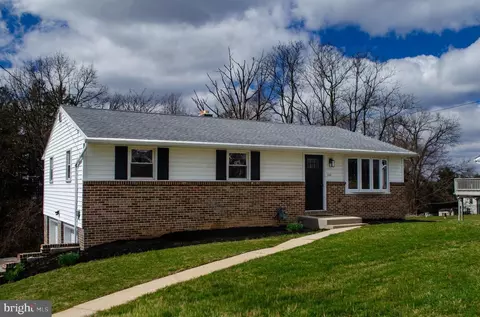 300 S Camp St, Red Lion, PA 17356