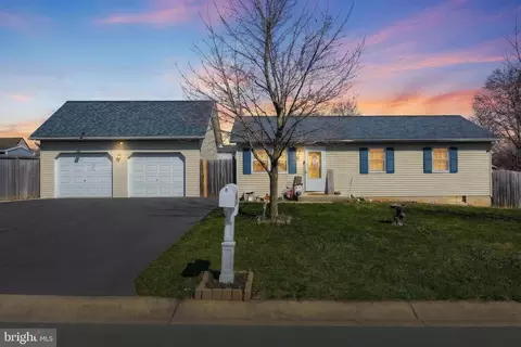 3551 Ruffed Grouse Dr, Dover, PA 17315