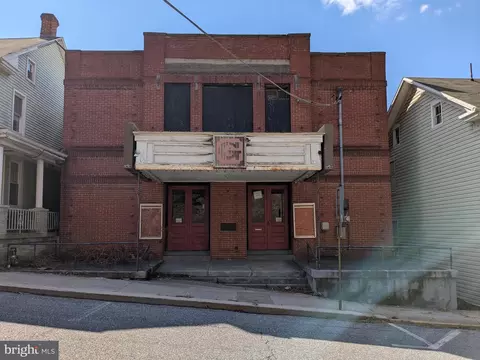 37 Manchester St, Glen Rock, PA 17327