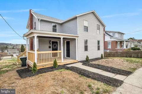 450 E Market, Hellam, PA 17406