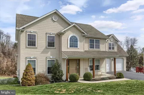 406 Hidden Valley Rd, New Cumberland, PA 17070
