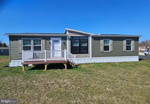170 Timber Crest Dr, York, PA 17408