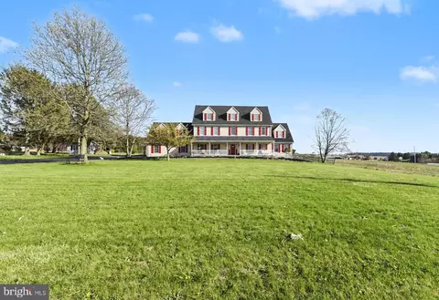 4460 Shangri La Rd, Stewartstown, PA 17363