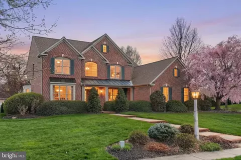 2119 Bernays Dr, York, PA 17404