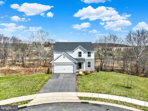 18016 Dave Anne Cir, Stewartstown, PA 17363