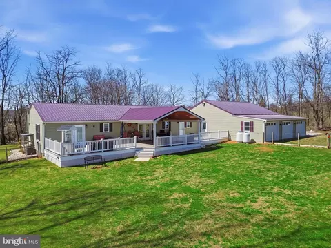 1025 White Oak Rd, Windsor, PA 17366