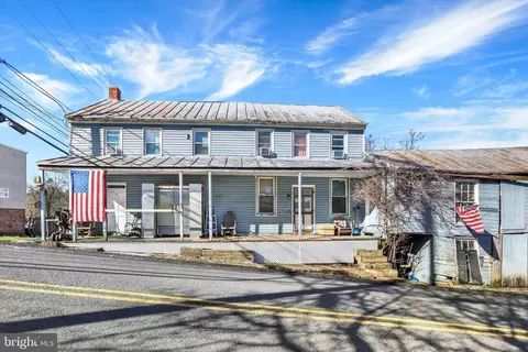 395 Red Mill Rd, Etters, PA 17319