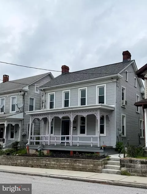 246 Locust St, Hanover, PA 17331