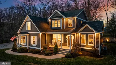 95 Shady Ln, Hanover, PA 17331