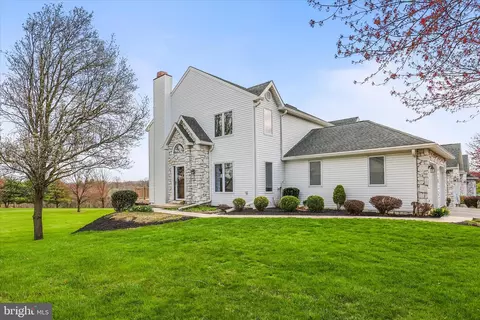 2652 Fairway Dr #2652, York, PA 17402