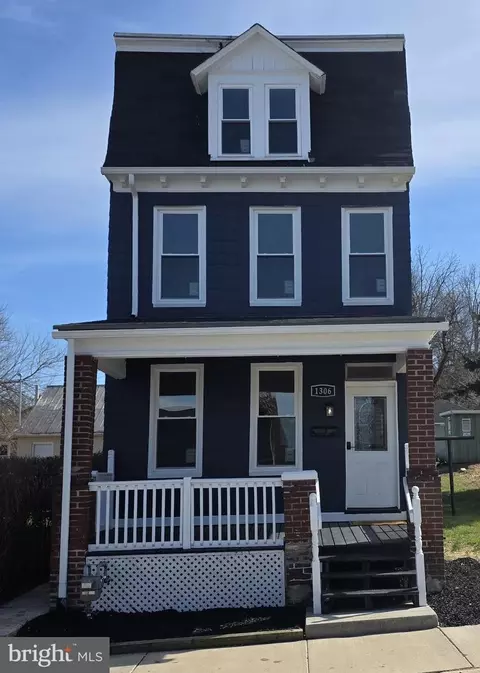 1306 W Poplar St, York, PA 17404