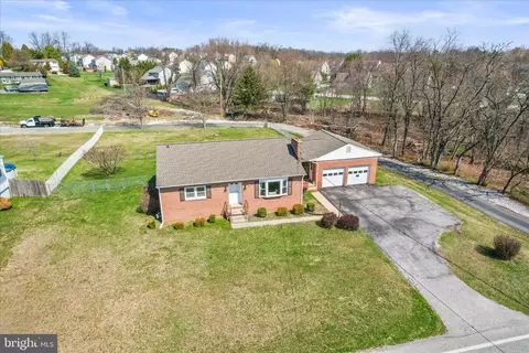 1885 Roosevelt Ave, York, PA 17408