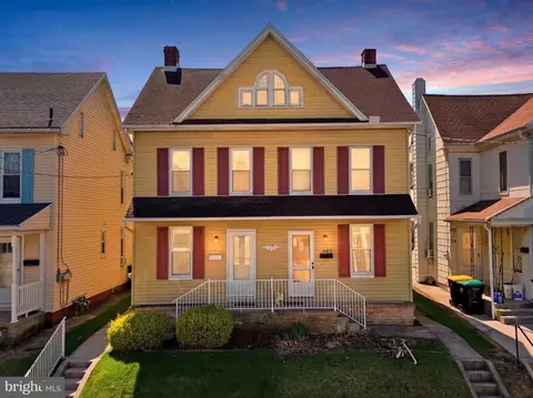 543 2 Baer Ave, Hanover, PA 17331