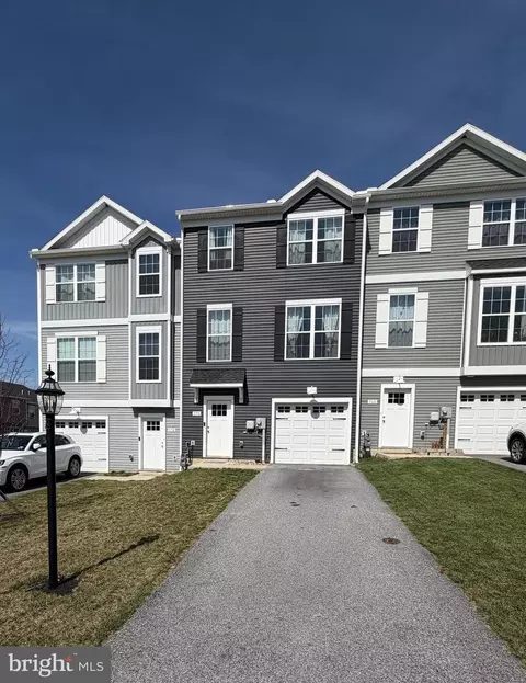 170 Hudson Blvd, Red Lion, PA 17356