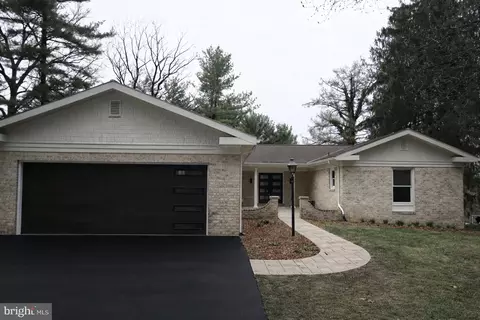 765 Witmer Rd, York, PA 17402