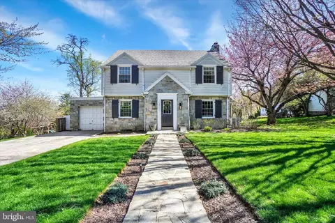 1371 Clover Ln, York, PA 17403