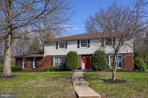 2245 Sutton Rd, York, PA 17403