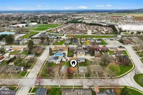 View/Area - 1006 E Walnut St, Hanover, PA 17331 photo 7 of 8