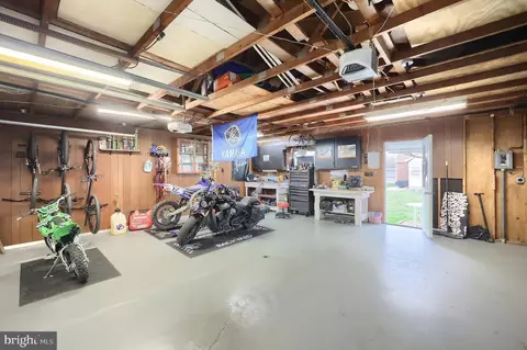 Entry Way - 1006 E Walnut St, Hanover, PA 17331 photo 1 of 5