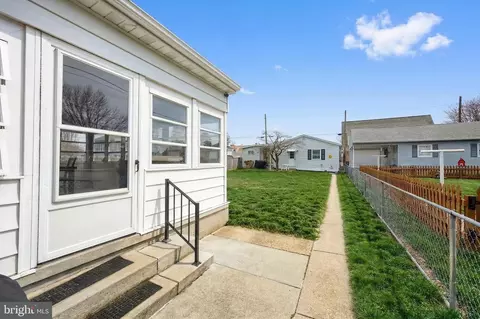 Exterior - 1006 E Walnut St, Hanover, PA 17331 photo 5 of 8