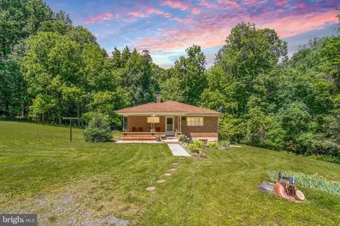 1310 E Butter Rd, York, PA 17406