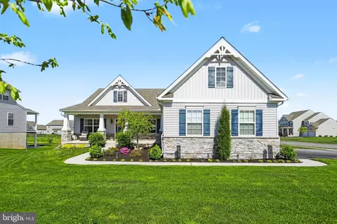 416 Peggy Ln, New Freedom, PA 17349