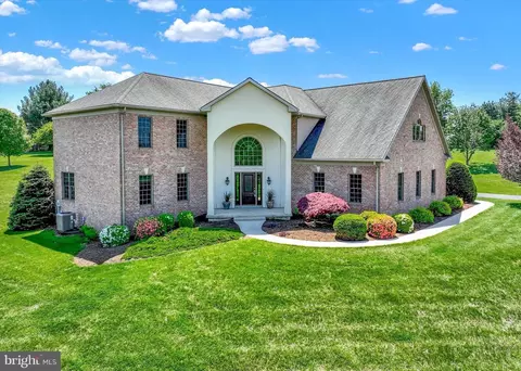 750 Rydell Dr, Dallastown, PA 17313