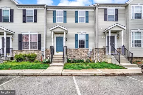 1905 Jamestown Ln, York, PA 17408