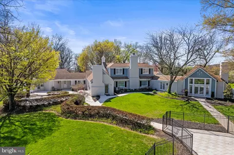 6759 E Moulstown Rd, Hanover, PA 17331