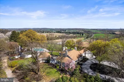 6759 E Moulstown Rd, Hanover, PA 17331