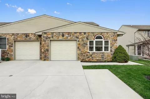 Exterior - 413 Springbrook Ct, Hanover, PA 17331 photo 3 of 4